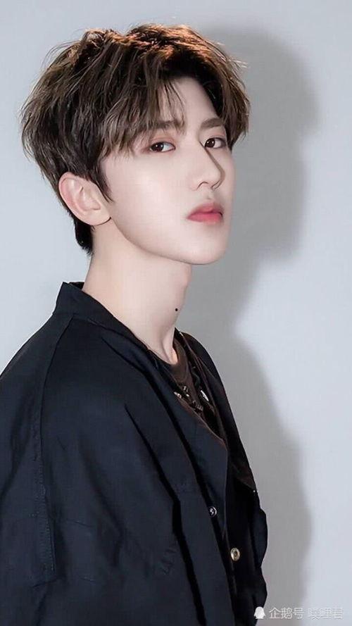 吃瓜鲻鱼头网红,吃瓜群众的美食新宠  第1张